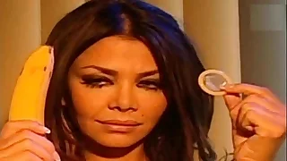 Deutsche MILF Kader Noncommittal strippt fuer dich als Sexual congress Agentin
